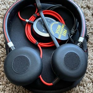 Hands free headset for working at home or at work.